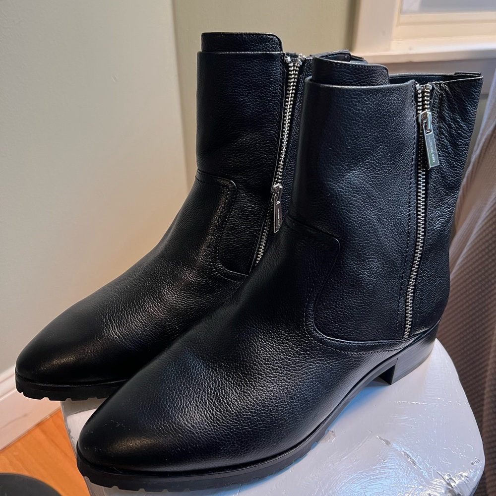 Michael Kors boots never worn